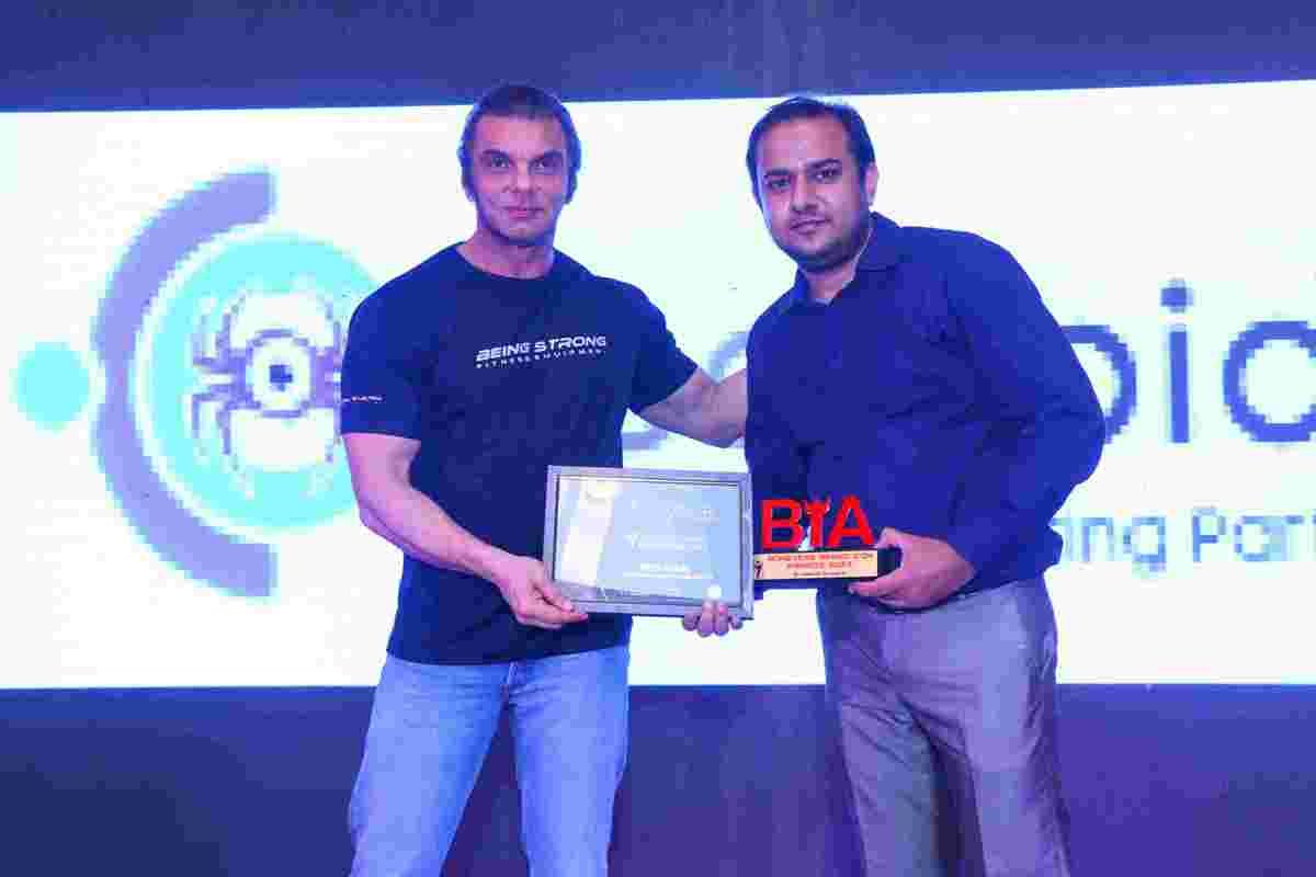 SEOSpidy awarded by Bollywood actor Sohail Khan